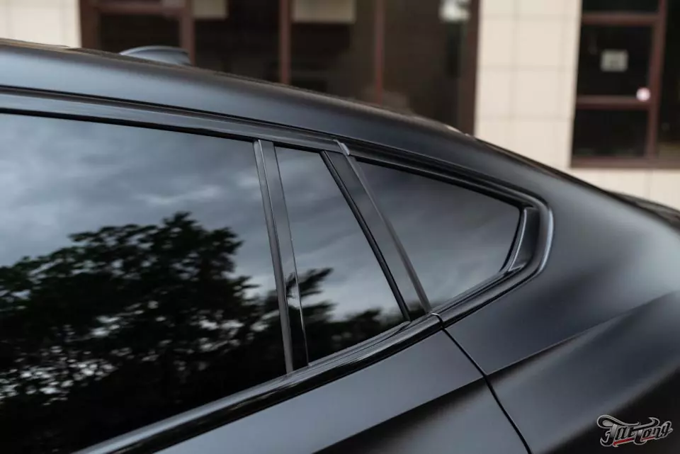 BMW X6 (G06). Оклейка кузова в матовый полиуретан.